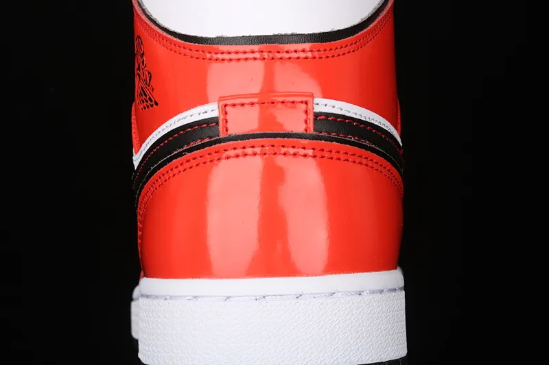 All categories Air Jordan Jordan series basketball shoes Air Jordan 1 Mid Air Jordan 1 Mid AJ1 Joe 1 patent leather orange Zhongbang basketball shoes DD6834-802